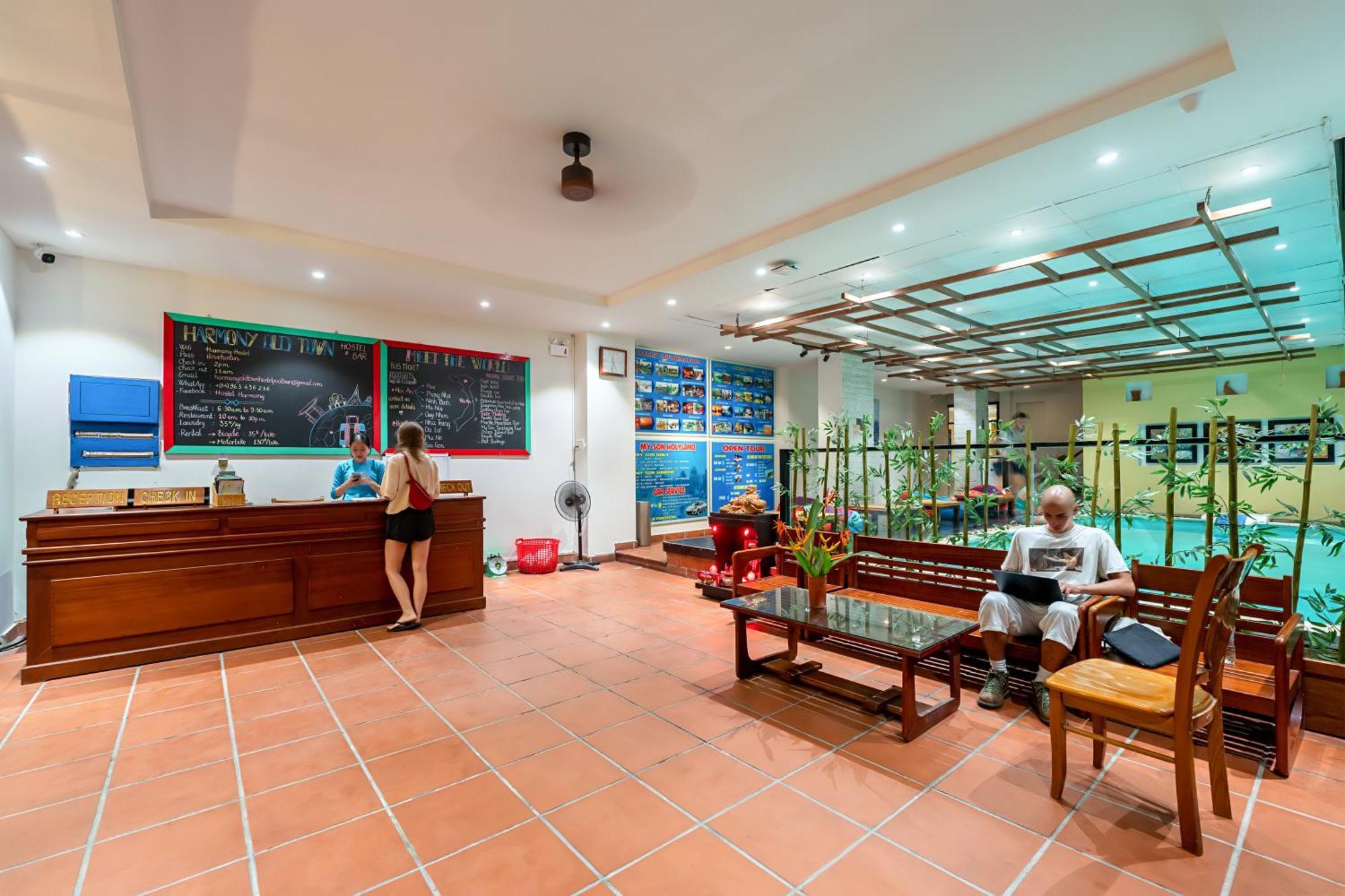Harmony Old Town Hostel And Pool Bar Hoi An Exterior foto