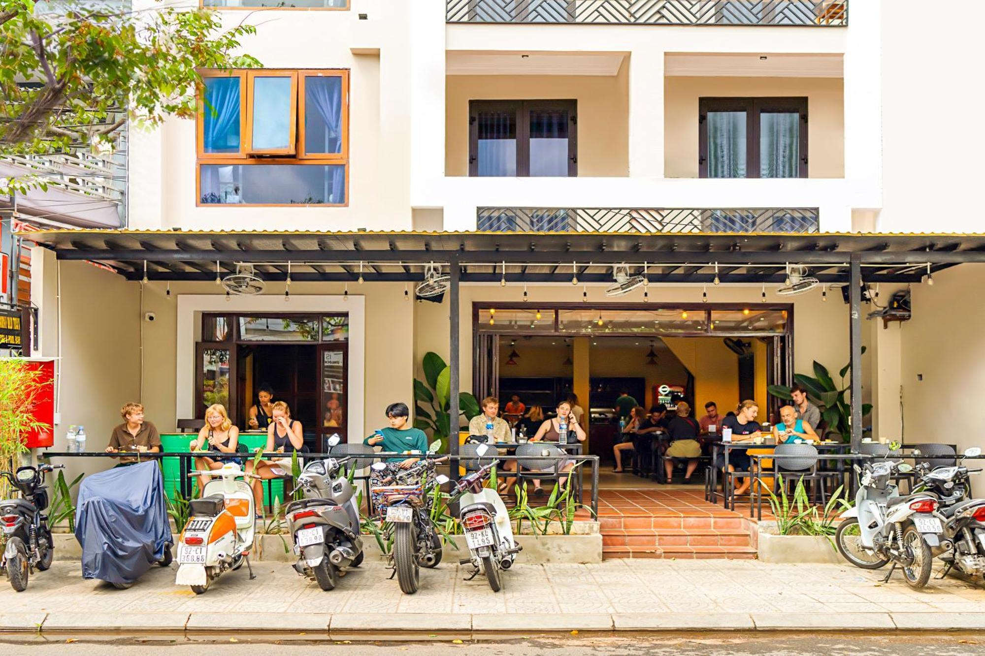 Harmony Old Town Hostel And Pool Bar Hoi An Exterior foto